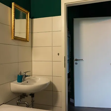 Luxery Flat With Netflix In City 5min To Harbour *