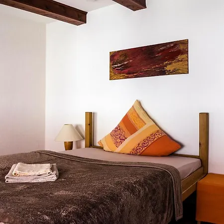 Luxery Flat With Netflix In City 5min To Harbour *